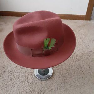 Bailey of Hollywood dark red hat